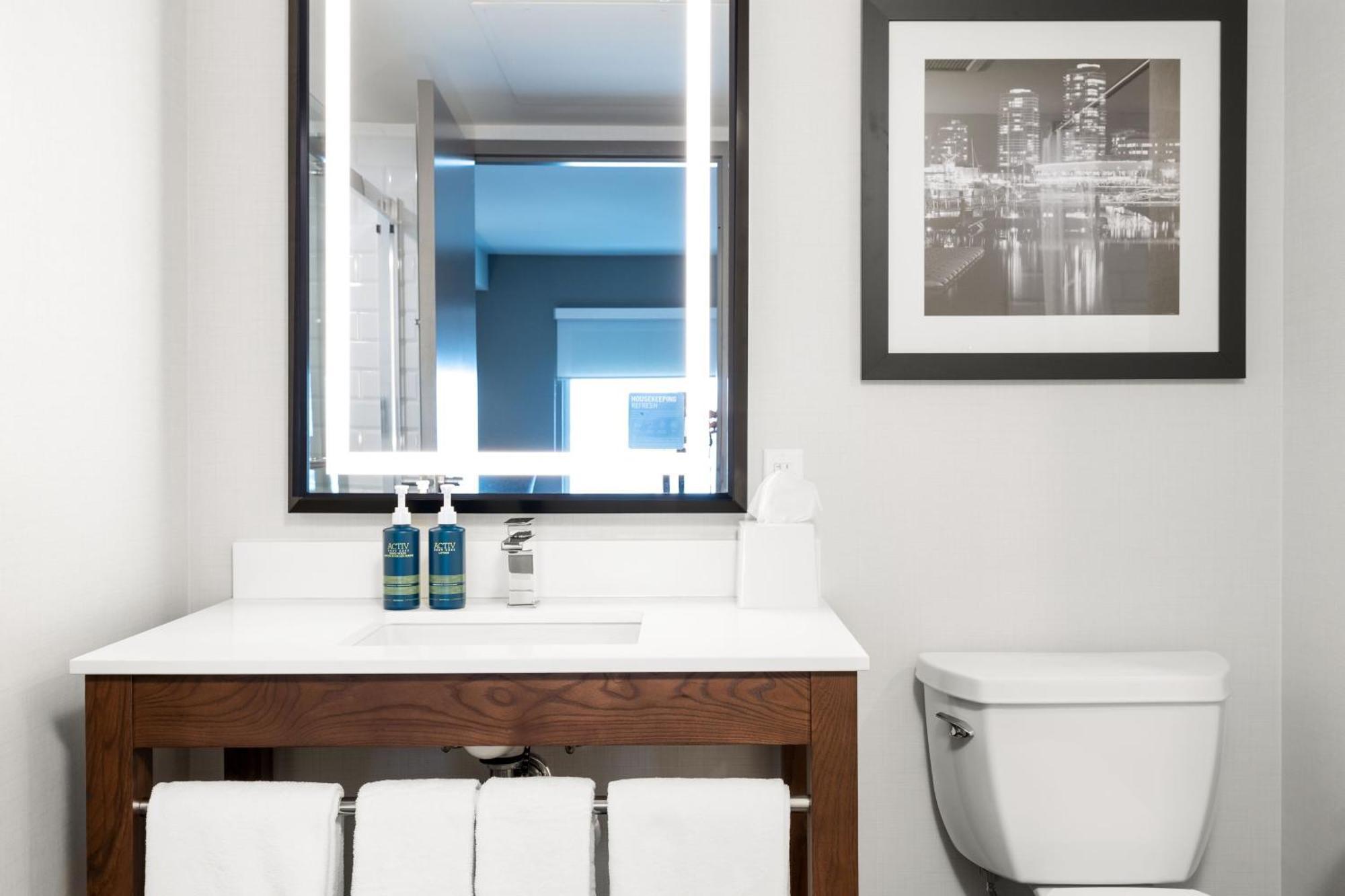Four Points By Sheraton Airport Hotel 3*