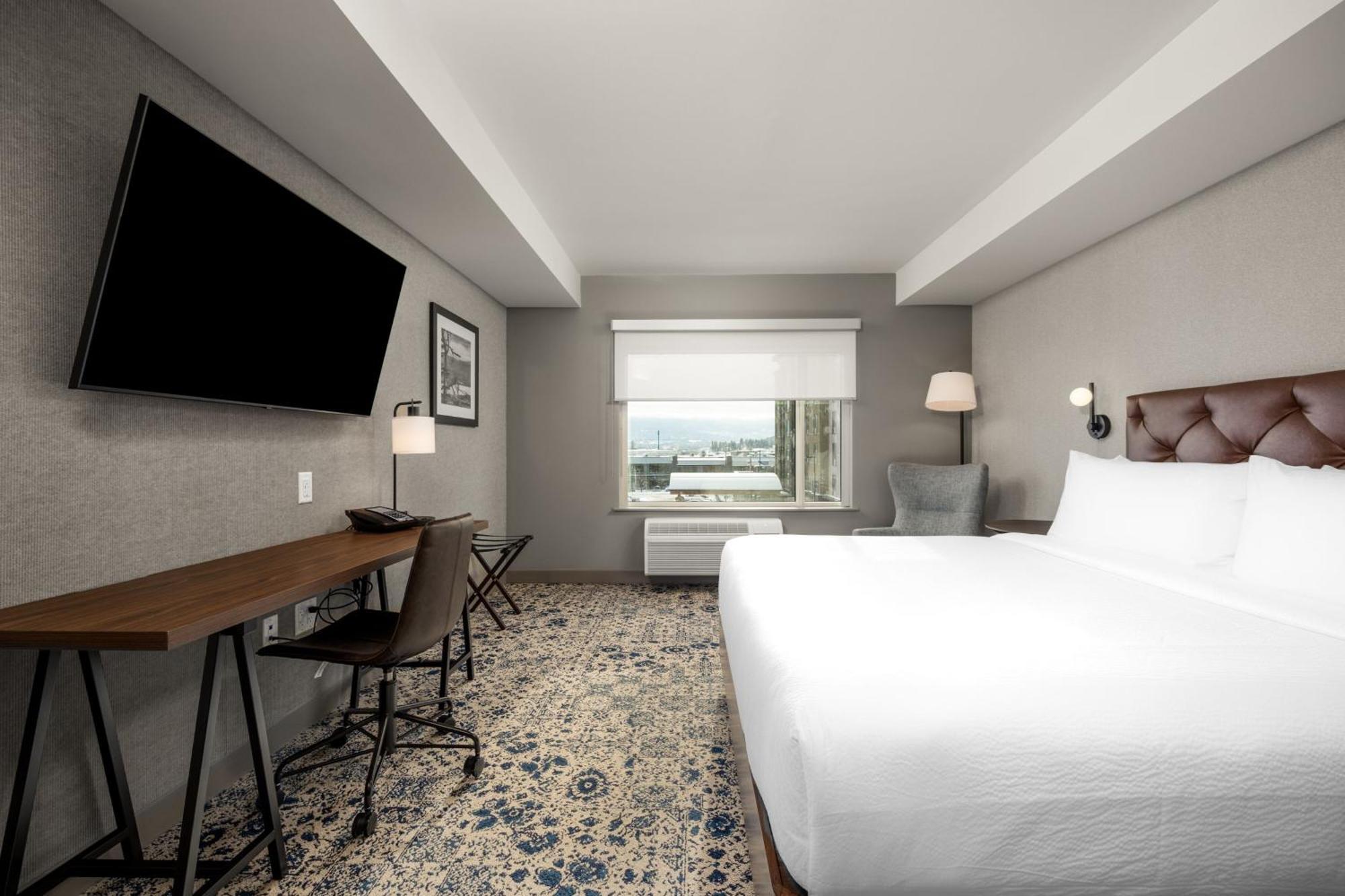 Four Points By Sheraton Airport Hotel Kelowna