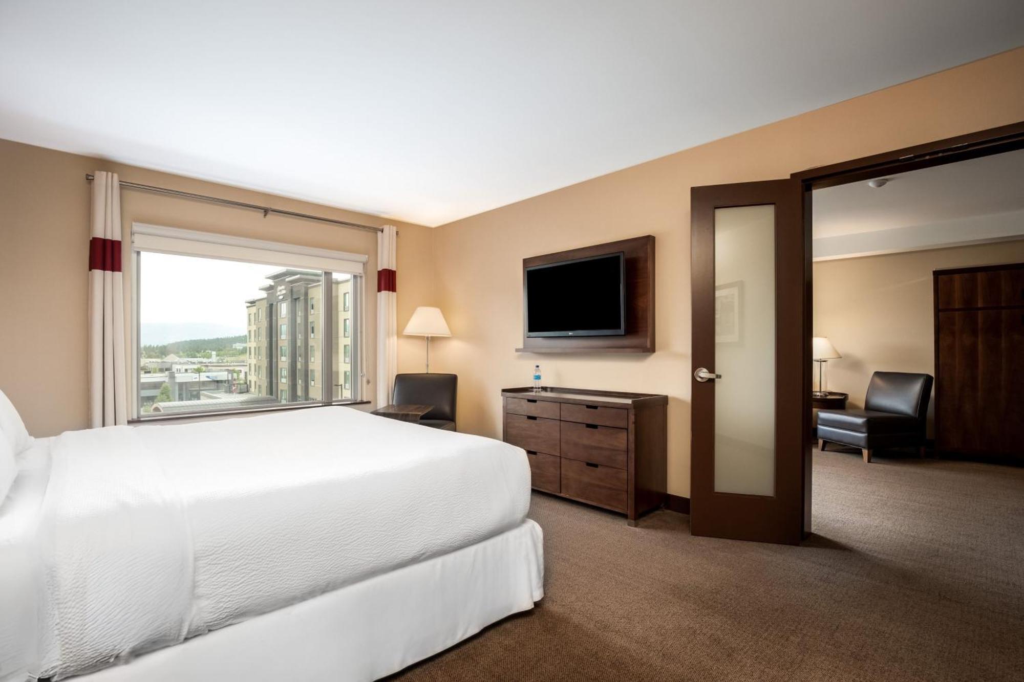 Four Points By Sheraton Airport Kelowna